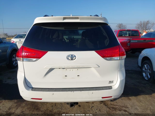 Toyota Sienna Xle 7 Passenger 2014 5TDDK3DC3ES076186 Image 16
