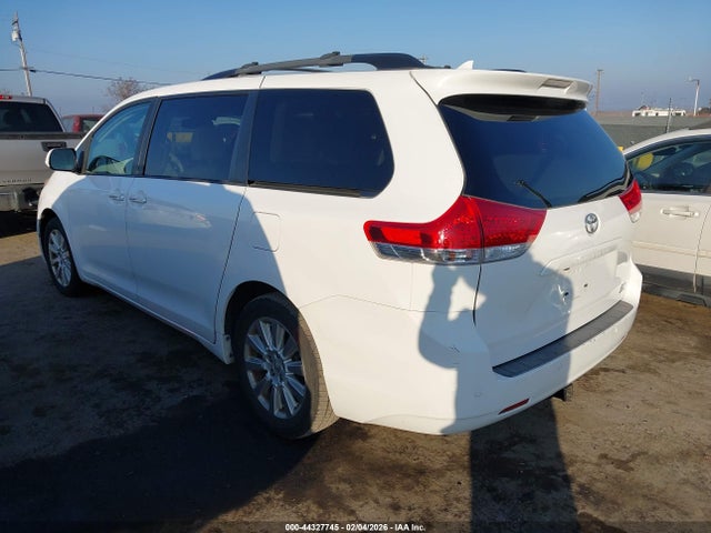 Toyota Sienna Xle 7 Passenger 2014 5TDDK3DC3ES076186 Image 3