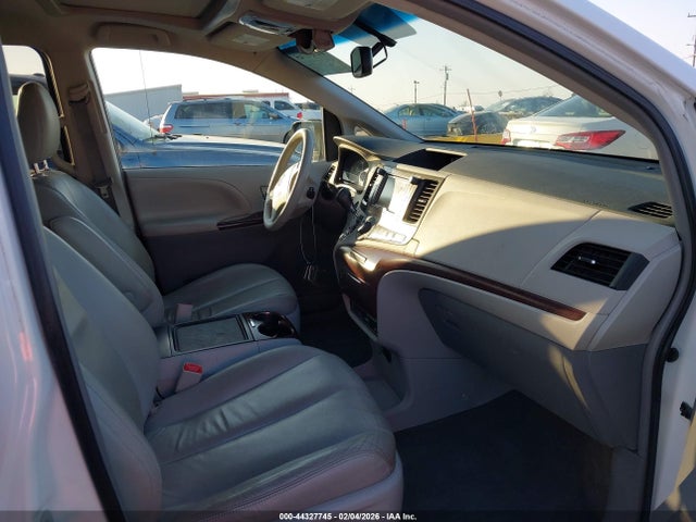 Toyota Sienna Xle 7 Passenger 2014 5TDDK3DC3ES076186 Image 5