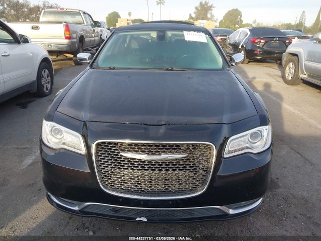 Chrysler 300C 2016 2C3CCAEG3GH324800 Image 11