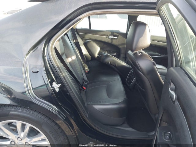 Chrysler 300C 2016 2C3CCAEG3GH324800 Image 8