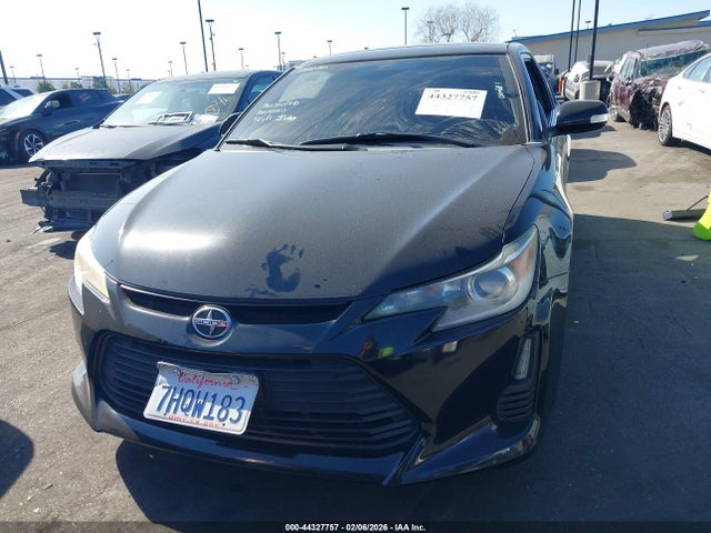 Scion TC 2015 JTKJF5C77F3095875 Image 13