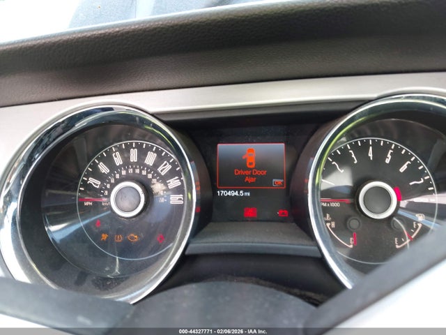 1ZVBP8AMXE5235761 Ford Mustang V6 Premium