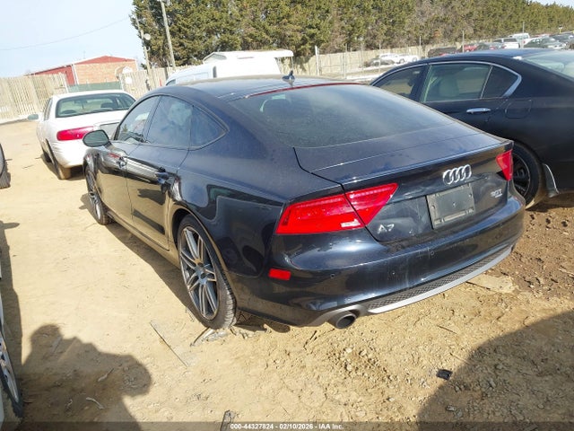 2014 AUDI A7 WAU2GBFC3EN126684 Photo 2