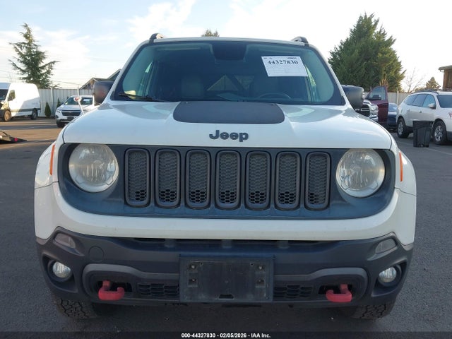 44327830 :رقم المزاد ، ZACCJBCT4GPC94518 vin ، 2016 Jeep Renegade Trailhawk مزاد بيع
