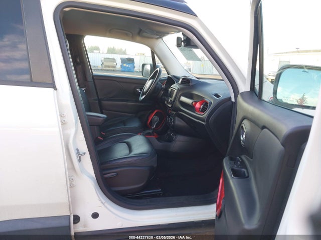 44327830 :رقم المزاد ، ZACCJBCT4GPC94518 vin ، 2016 Jeep Renegade Trailhawk مزاد بيع