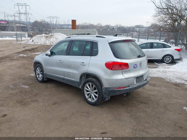 WVGSV7AX2HK018719 Volkswagen Tiguan 2.0t Wolfsburg Edition