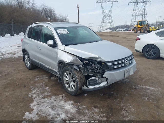 WVGSV7AX2HK018719 Volkswagen Tiguan 2.0t Wolfsburg Edition
