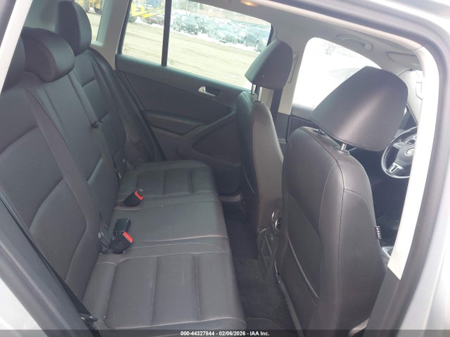 WVGSV7AX2HK018719 Volkswagen Tiguan 2.0t Wolfsburg Edition