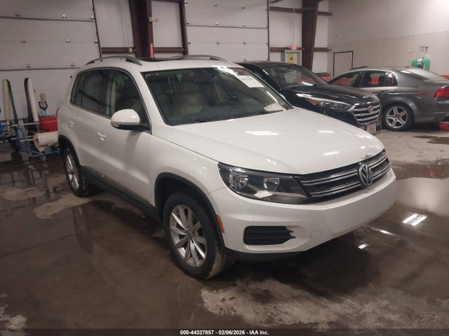 2017 Volkswagen Tiguan 2.0t Wolfsburg Edition მანქანა იყიდება აუქციონზე, vin: WVGRV7AX9HK003259, აუქციონის ნომერი: 44327857