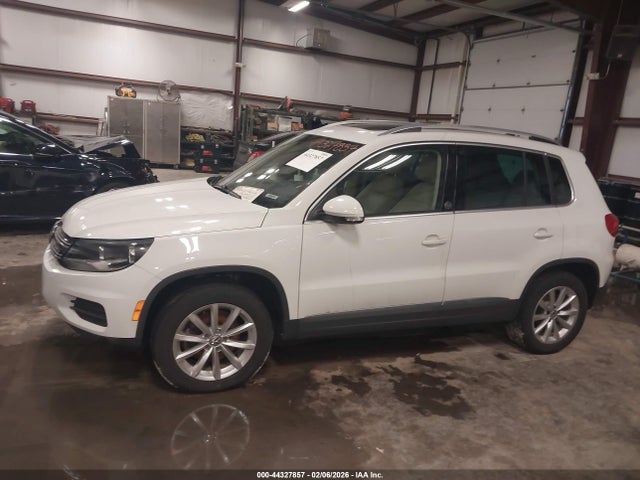 2017 Volkswagen Tiguan 2.0t Wolfsburg Edition მანქანა იყიდება აუქციონზე, vin: WVGRV7AX9HK003259, აუქციონის ნომერი: 44327857