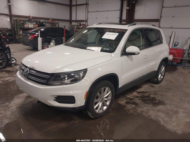 2017 Volkswagen Tiguan 2.0t Wolfsburg Edition მანქანა იყიდება აუქციონზე, vin: WVGRV7AX9HK003259, აუქციონის ნომერი: 44327857