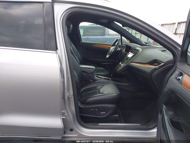5LMTJ3DH1GUJ31011 Lincoln Mkc Reserve