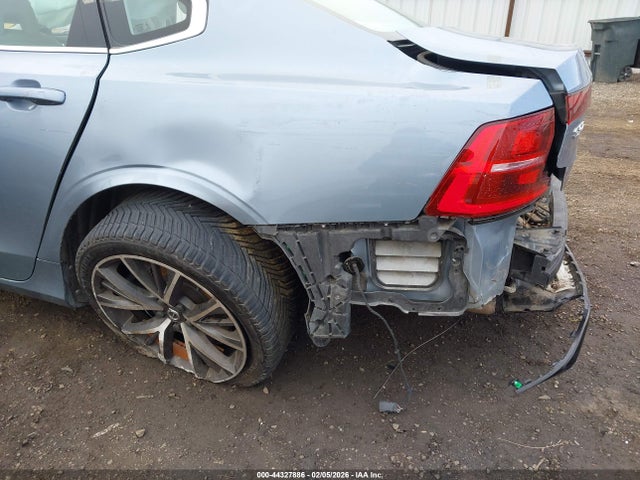 YV1A22MK9H1015201 Volvo S90 T6 Momentum