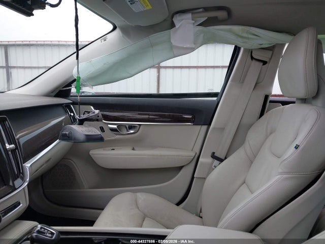 2017 VOLVO S90 YV1A22MK9H1015201 Photo 4