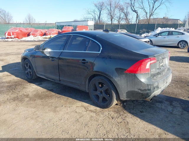 2012 VOLVO S60 YV1622FS6C2050980 Photo 2