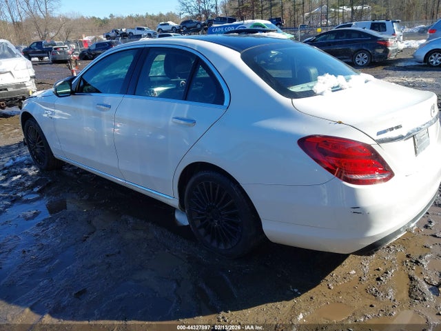 44327897 :رقم المزاد ، 55SWF4KB8FU008919 vin ، 2015 Mercedes-benz C 300 Luxury 4matic مزاد بيع