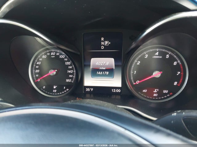 44327897 :رقم المزاد ، 55SWF4KB8FU008919 vin ، 2015 Mercedes-benz C 300 Luxury 4matic مزاد بيع