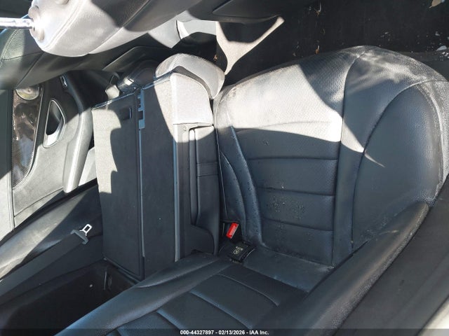 44327897 :رقم المزاد ، 55SWF4KB8FU008919 vin ، 2015 Mercedes-benz C 300 Luxury 4matic مزاد بيع
