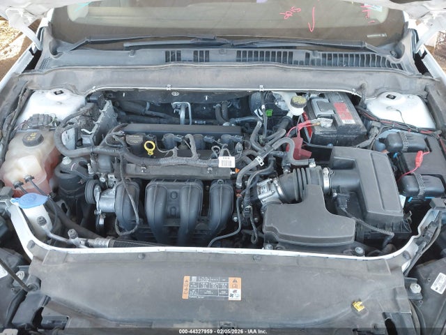 3FA6P0H75FR131169 Ford FUSION SE