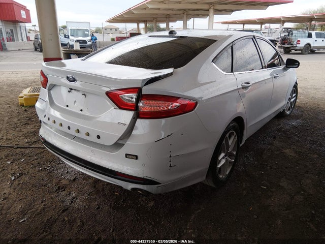 3FA6P0H75FR131169 Ford FUSION SE