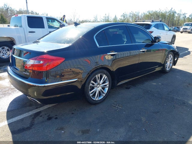 Продажа на аукционе авто 2013 Hyundai Genesis 3.8, vin: KMHGC4DD5DU247700, номер лота: 44327966