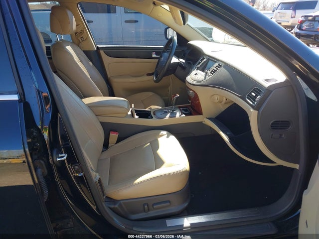 Продажа на аукционе авто 2013 Hyundai Genesis 3.8, vin: KMHGC4DD5DU247700, номер лота: 44327966