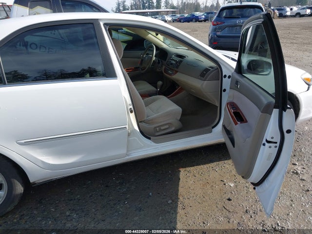 2002 Toyota Camry Xle V6 მანქანა იყიდება აუქციონზე, vin: JTDBF30K020013702, აუქციონის ნომერი: 44328007