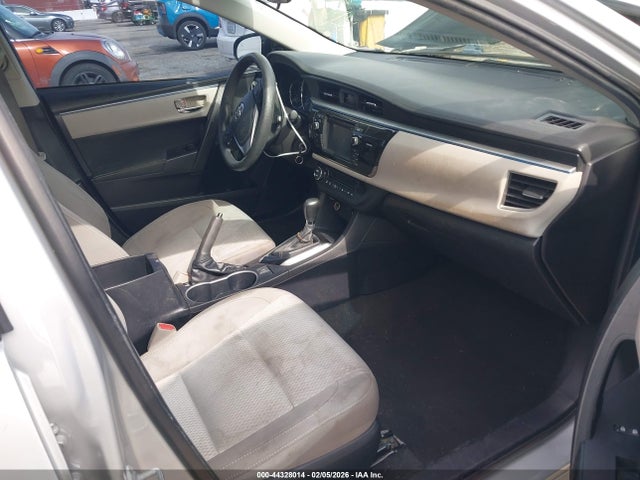2T1BURHE0GC643949 Toyota COROLLA LE