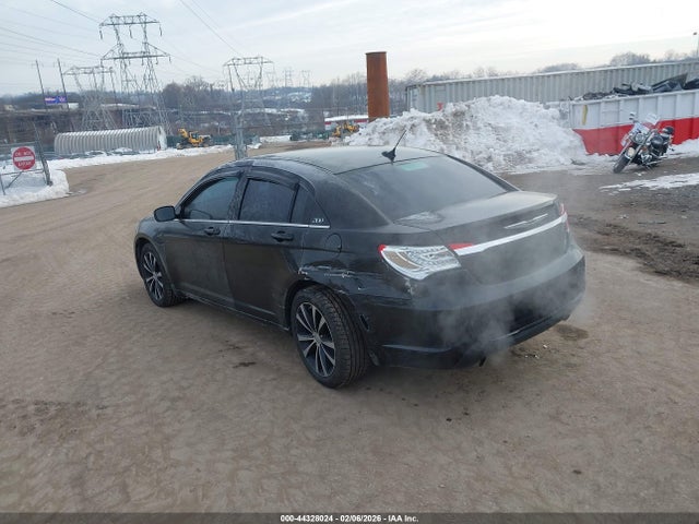 Chrysler 200 Touring 2014 1C3CCBBG9EN158474 Image 3