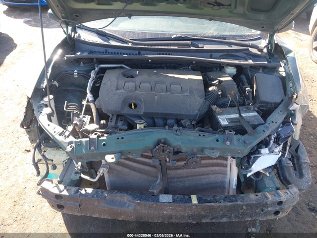 2T1BURHE1EC225882 Toyota COROLLA LE
