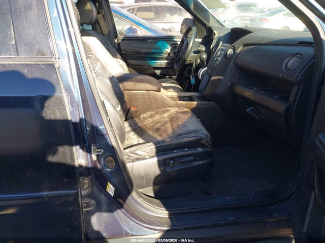 44328062 :رقم المزاد ، 5FNYF3H5XBB003012 vin ، 2011 Honda Pilot Ex-l مزاد بيع