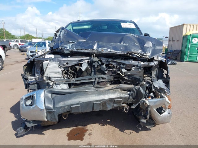 5TFEY5F12JX234919 Toyota Tundra Sr5 5.7l V8