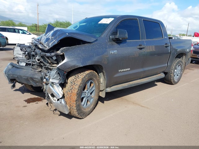 5TFEY5F12JX234919 Toyota Tundra Sr5 5.7l V8