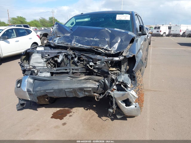 5TFEY5F12JX234919 Toyota Tundra Sr5 5.7l V8