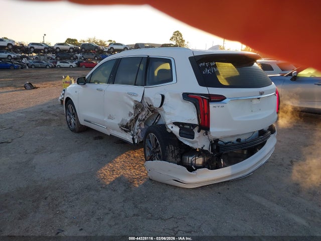 2025 CADILLAC XT6 1GYKPERS6SZ114258 Photo 2