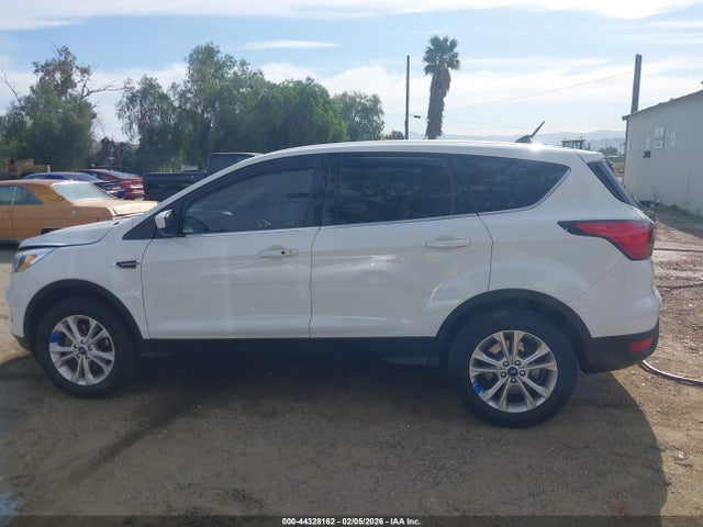 1FMCU0GD2KUA55048 Ford ESCAPE SE