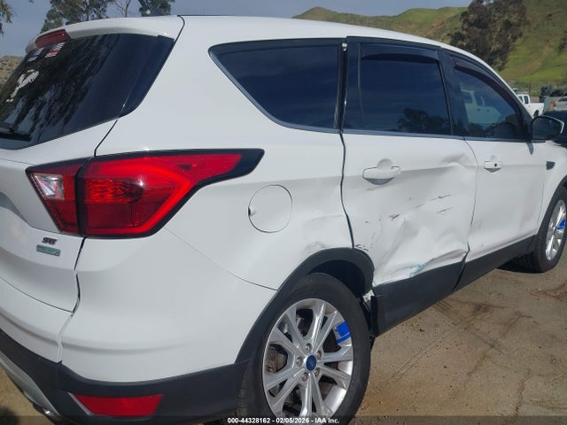 1FMCU0GD2KUA55048 Ford ESCAPE SE
