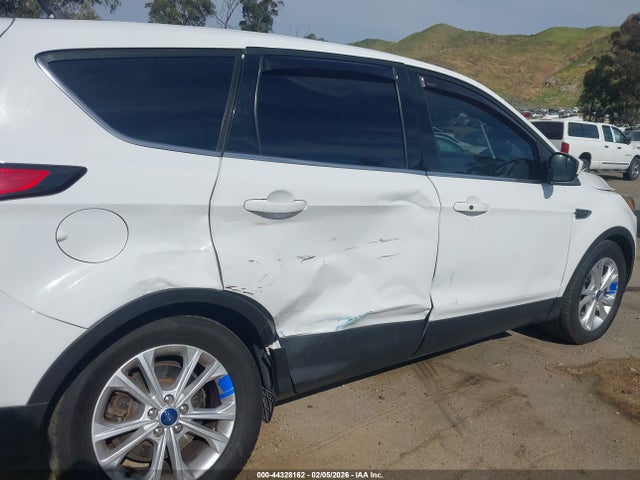 1FMCU0GD2KUA55048 Ford ESCAPE SE