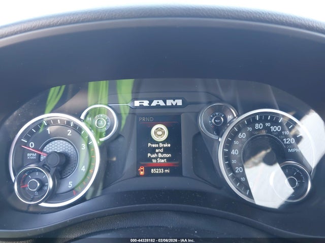 44328182 :رقم المزاد ، 3C6UR5DLXRG106027 vin ، 2024 Ram 2500 مزاد بيع
