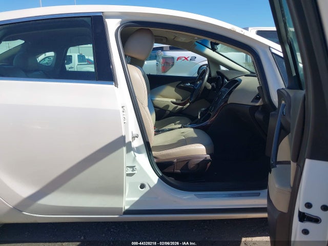 44328218 :رقم المزاد ، 1G4PS5SK5C4142650 vin ، 2012 Buick Verano Leather Group مزاد بيع
