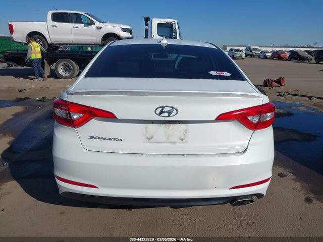 Hyundai SONATA SE 2015 5NPE24AF4FH065343 Image 15
