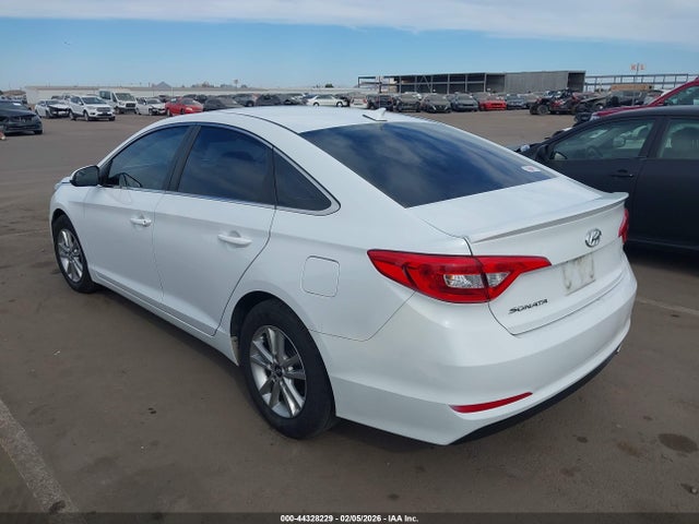 Hyundai SONATA SE 2015 5NPE24AF4FH065343 Image 3