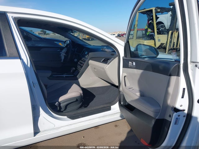 Hyundai SONATA SE 2015 5NPE24AF4FH065343 Image 5