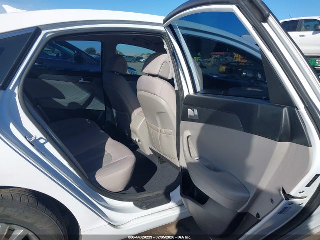 Hyundai SONATA SE 2015 5NPE24AF4FH065343 Image 8