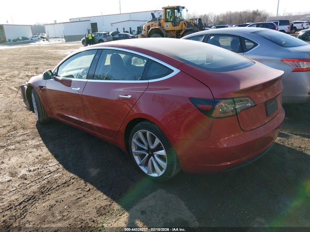 2019 TESLA MODEL 3 5YJ3E1EA1KF301046 Photo 2