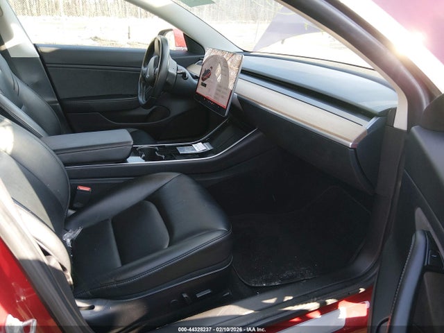 2019 TESLA MODEL 3 5YJ3E1EA1KF301046 Photo 4