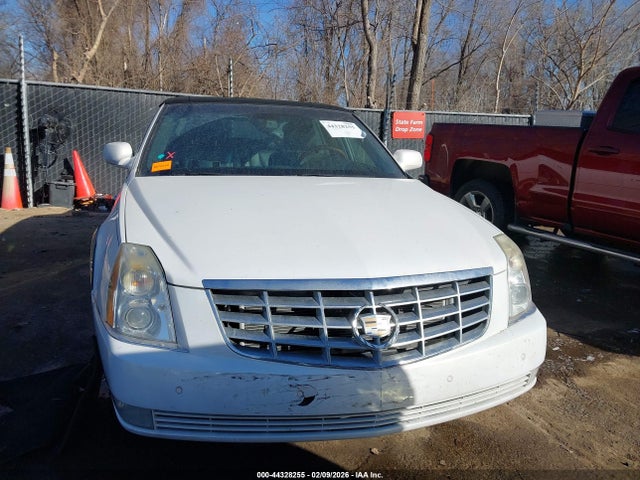 2006 Cadillac Dts Standard მანქანა იყიდება აუქციონზე, vin: 1G6KD57Y56U185379, აუქციონის ნომერი: 44328255