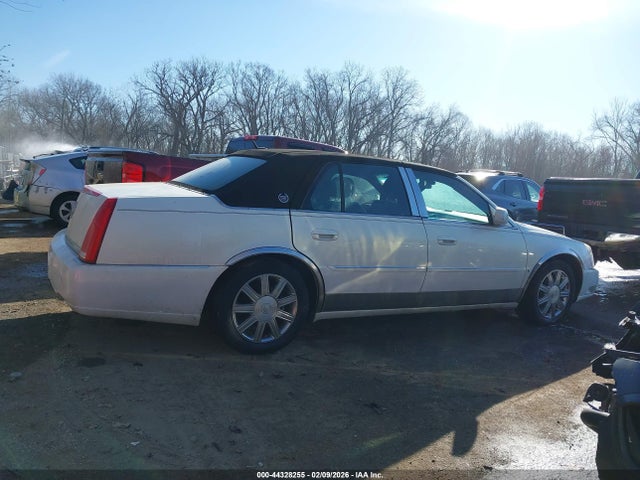 2006 Cadillac Dts Standard მანქანა იყიდება აუქციონზე, vin: 1G6KD57Y56U185379, აუქციონის ნომერი: 44328255