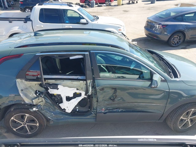 KNDCR3LE0R5163419 KIA NIRO EX